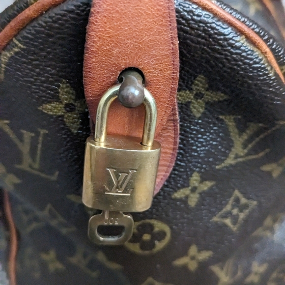 Louis Vuitton Keepall 45 - Picture 4 of 7